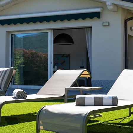 Al Porto Lakefront With Private Garage Villa *
