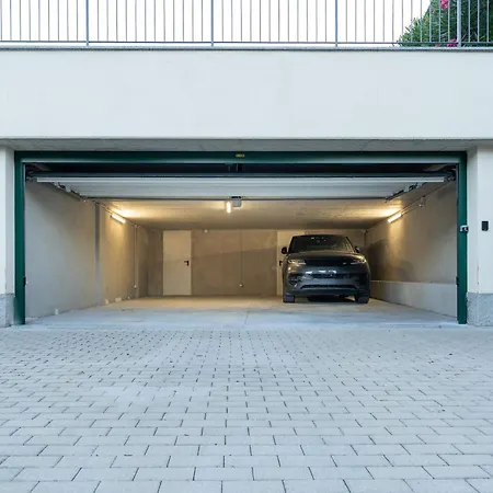 Al Porto Lakefront With Private Garage Villa Pianello Del Lario